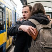 Anatomia kradzieży w tłumie – jak działają kieszonkowcy