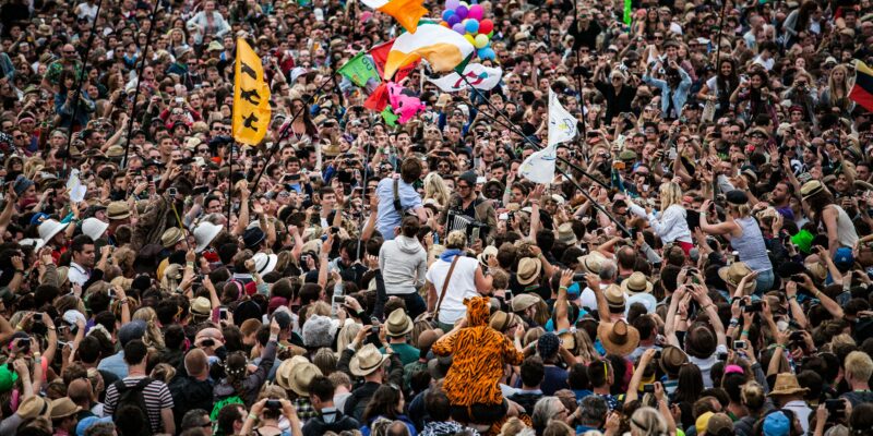 Dlaczego największym problemem festiwali masowych często nie jest sama liczba uczestników?